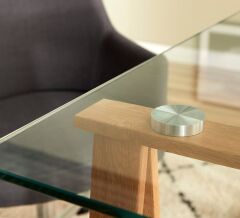 A Ahşap Ayaklı Cam Masa