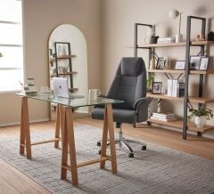 A Ahşap Ayaklı Cam Masa