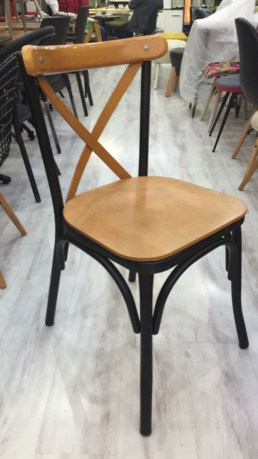 Çapraz Sandalye Cilalı